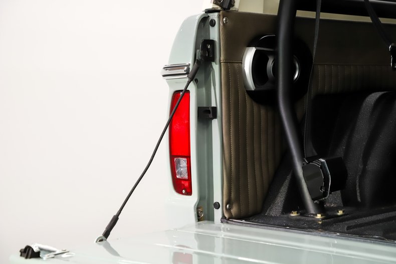 Ford-Bronco-1974-Cactus-Gray-Gray-30