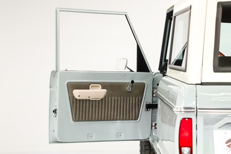 Ford-Bronco-1974-Cactus-Gray-Gray-37