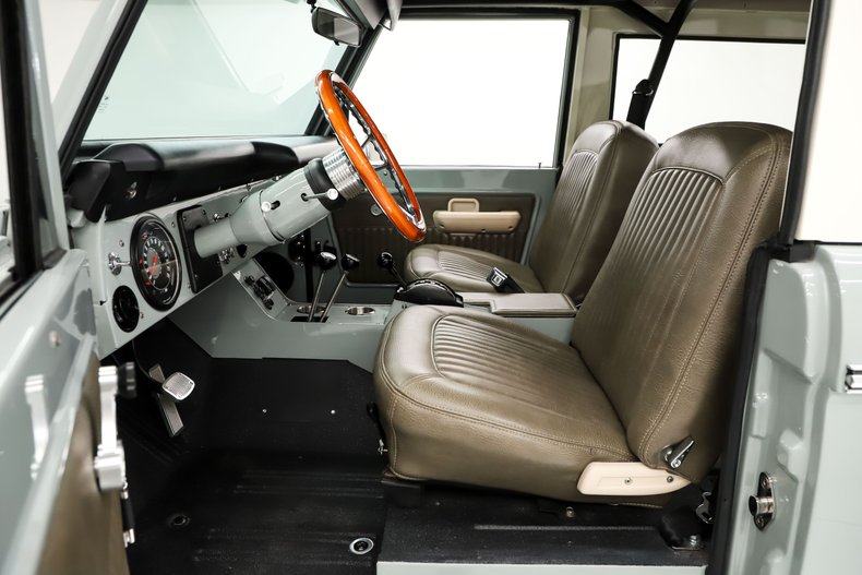 Ford-Bronco-1974-Cactus-Gray-Gray-4