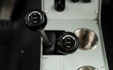 Ford-Bronco-1974-Cactus-Gray-Gray-41