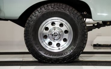 Ford-Bronco-1974-Cactus-Gray-Gray-45