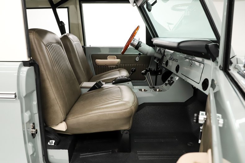 Ford-Bronco-1974-Cactus-Gray-Gray-46