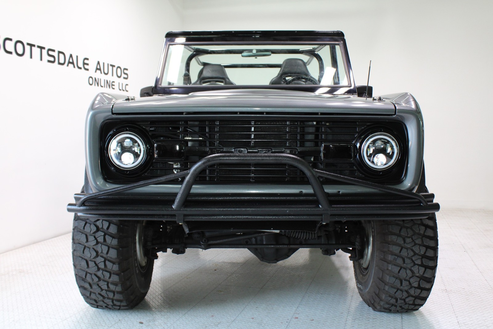 Ford-Bronco-1975-SUV-11