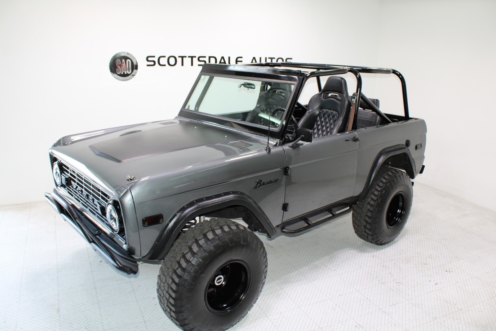 Ford-Bronco-1975-SUV-12