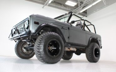 Ford-Bronco-1975-SUV-13