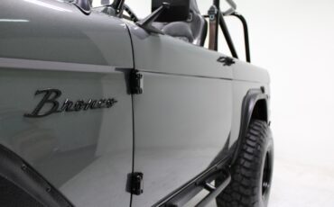 Ford-Bronco-1975-SUV-19