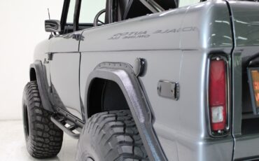 Ford-Bronco-1975-SUV-21