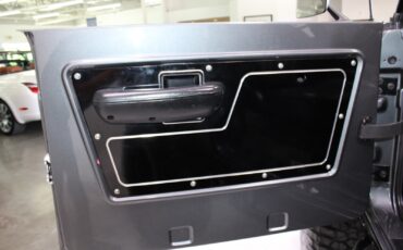 Ford-Bronco-1975-SUV-28