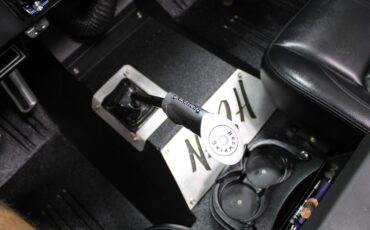 Ford-Bronco-1975-SUV-35