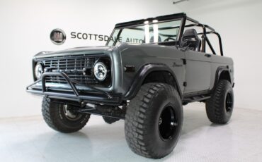 Ford-Bronco-1975-SUV