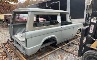 Ford-Bronco-1976-Utility
