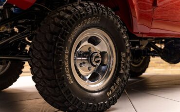 Ford-Bronco-1977-SUV-10