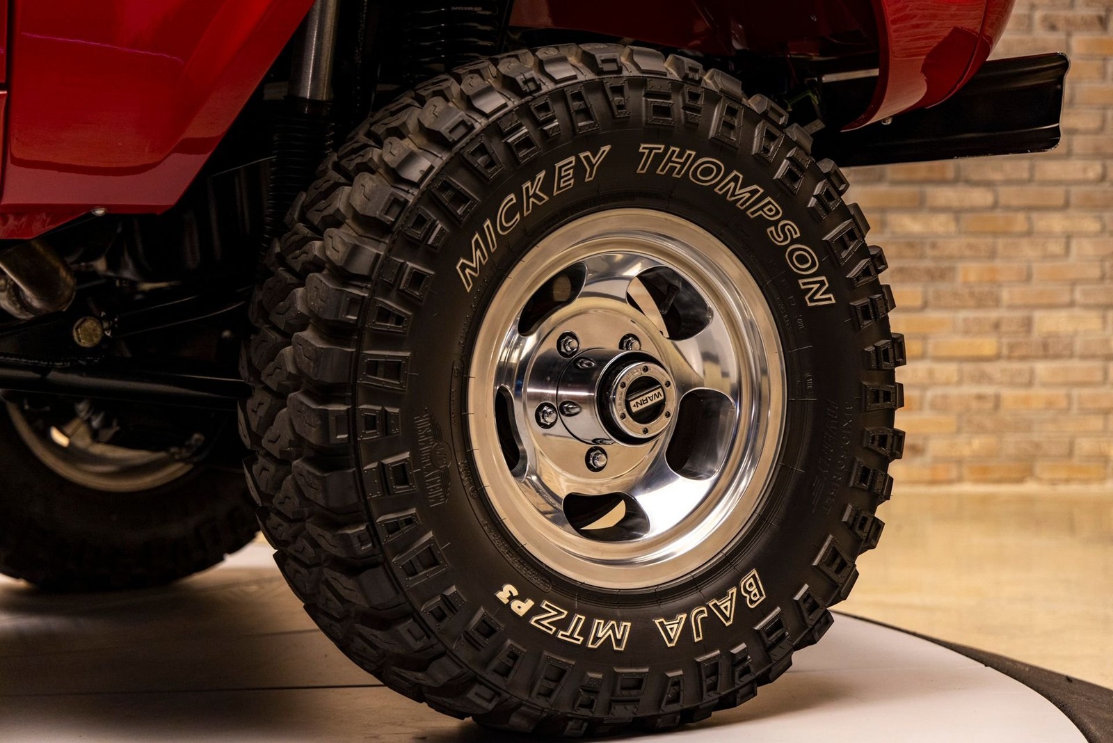 Ford-Bronco-1977-SUV-15