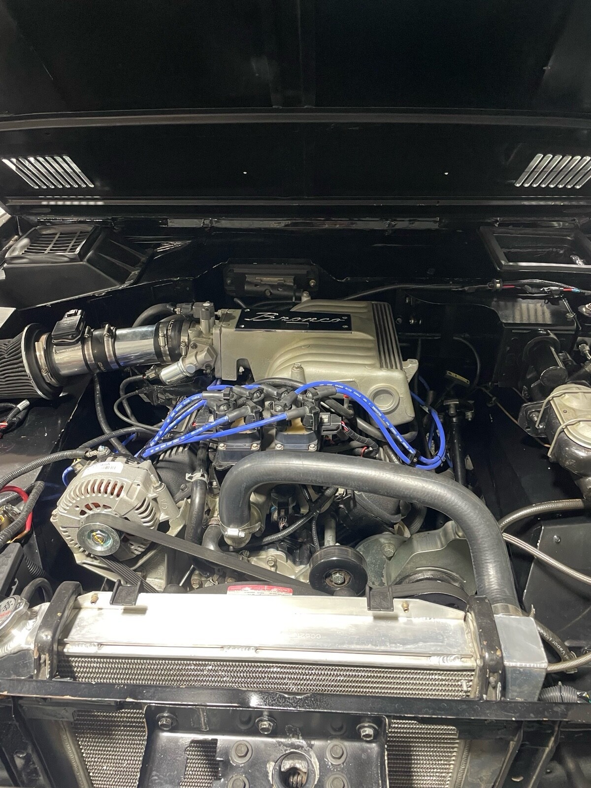 Ford-Bronco-1977-SUV-18