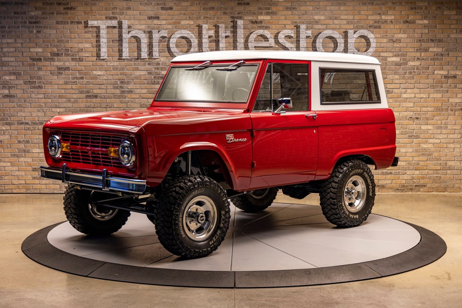 Ford-Bronco-1977-SUV-2