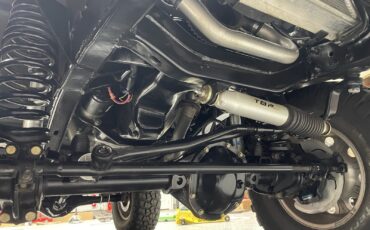 Ford-Bronco-1977-SUV-22