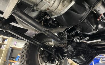 Ford-Bronco-1977-SUV-26