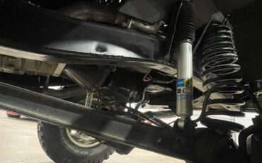 Ford-Bronco-1977-SUV-27