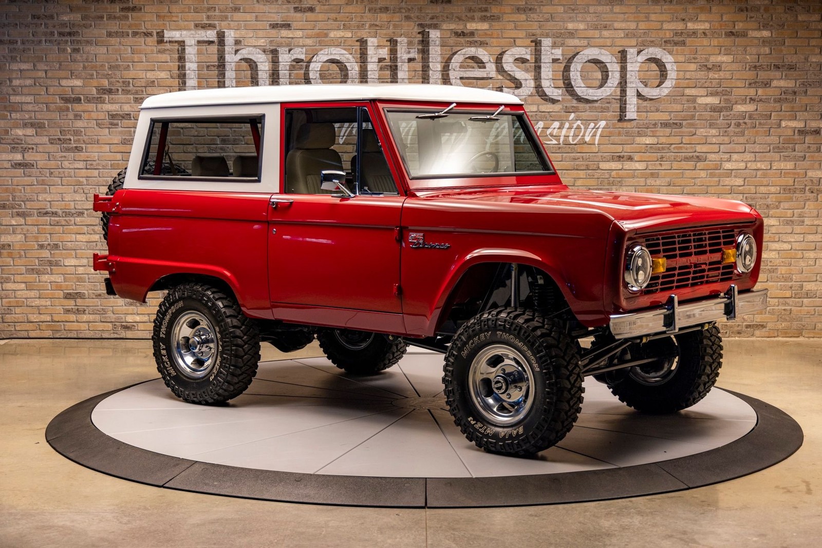 Ford-Bronco-1977-SUV-3