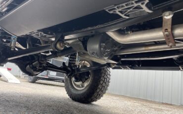 Ford-Bronco-1977-SUV-32