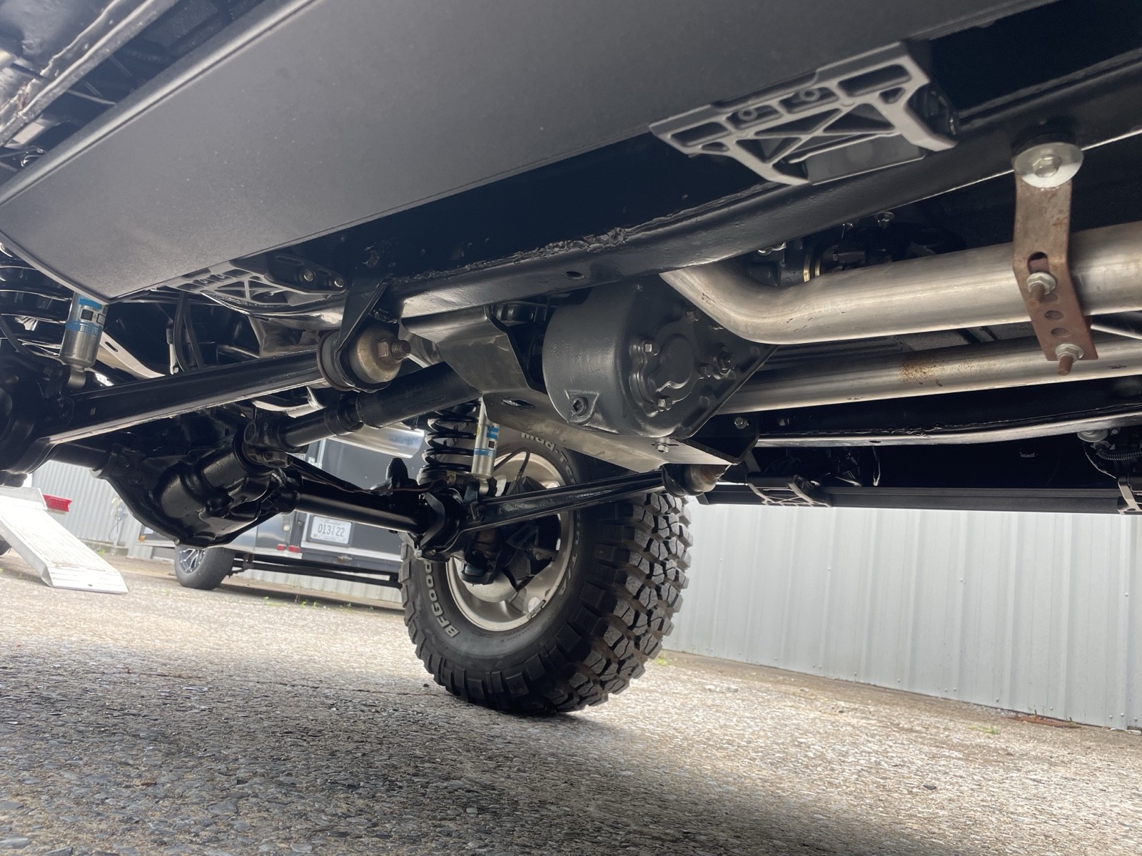 Ford-Bronco-1977-SUV-32