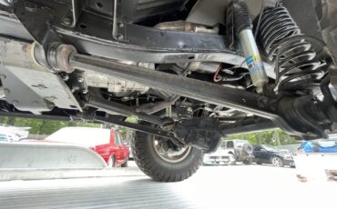 Ford-Bronco-1977-SUV-35