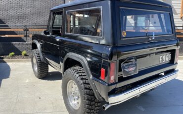 Ford-Bronco-1977-SUV-9