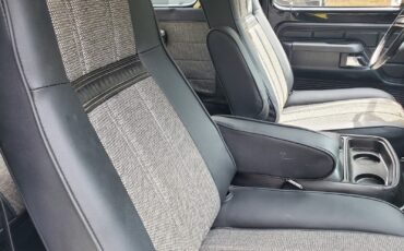 Ford-Bronco-1979-SUV-10