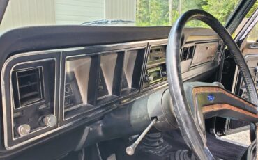 Ford-Bronco-1979-SUV-22