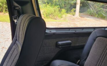 Ford-Bronco-1979-SUV-27