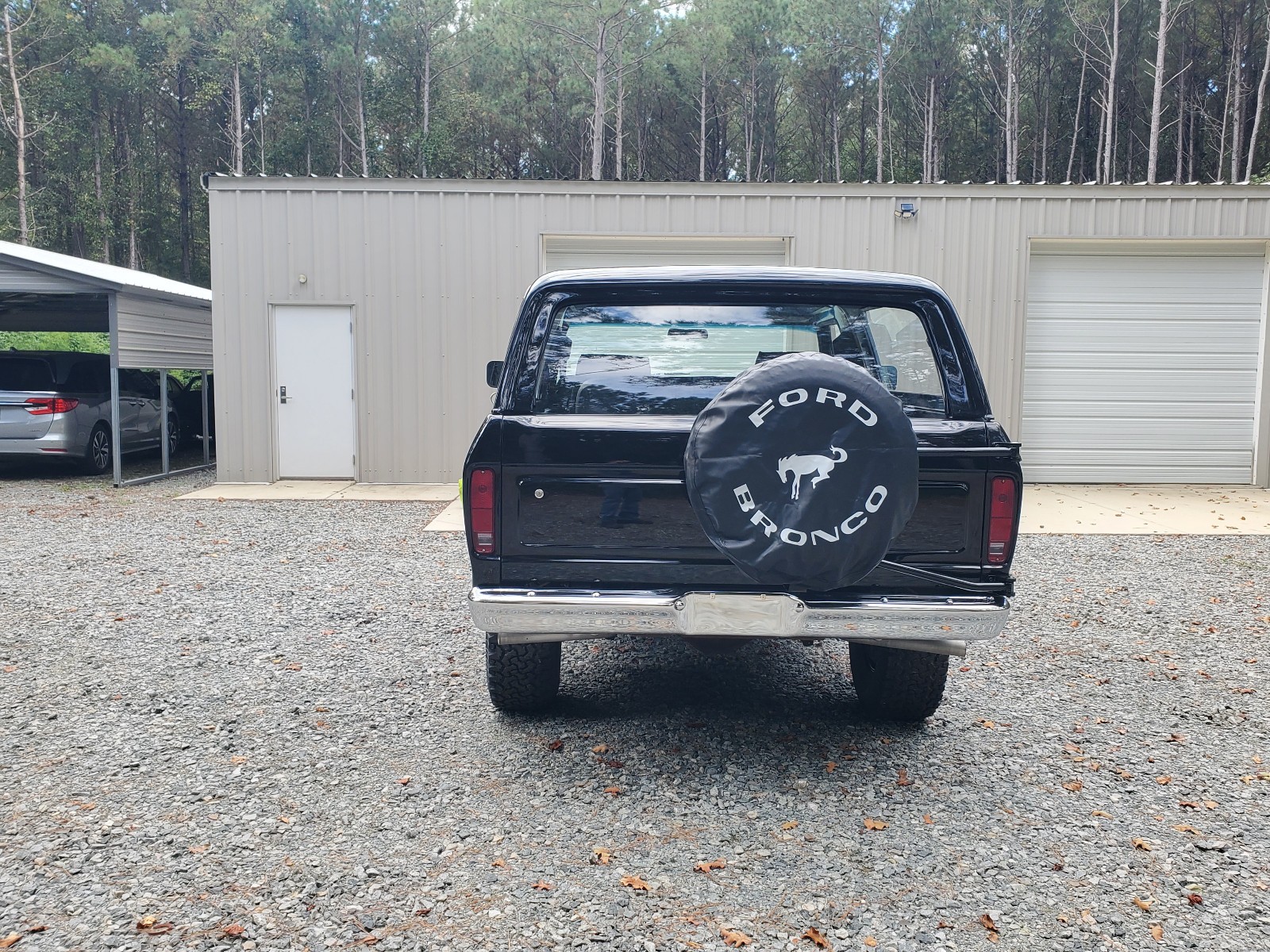 Ford-Bronco-1979-SUV-3
