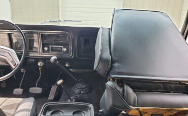 Ford-Bronco-1979-SUV-31