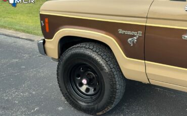 Ford-Bronco-1984-SUV-10