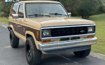 Ford-Bronco-1984-SUV-12
