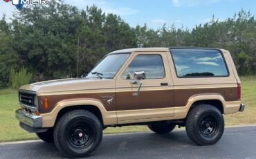 Ford-Bronco-1984-SUV-22