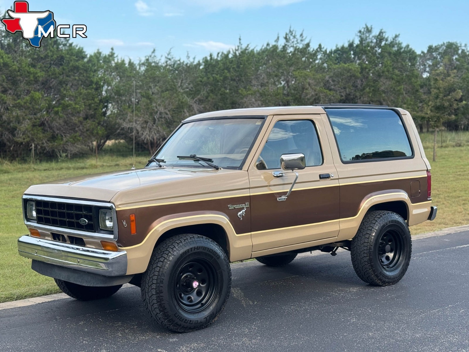 Ford-Bronco-1984-SUV-5