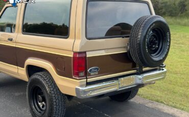 Ford-Bronco-1984-SUV-8