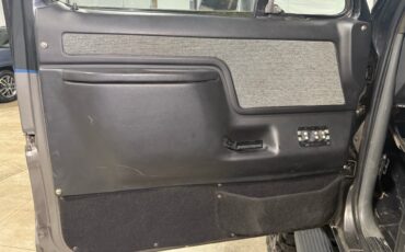 Ford-Bronco-1989-SUV-11