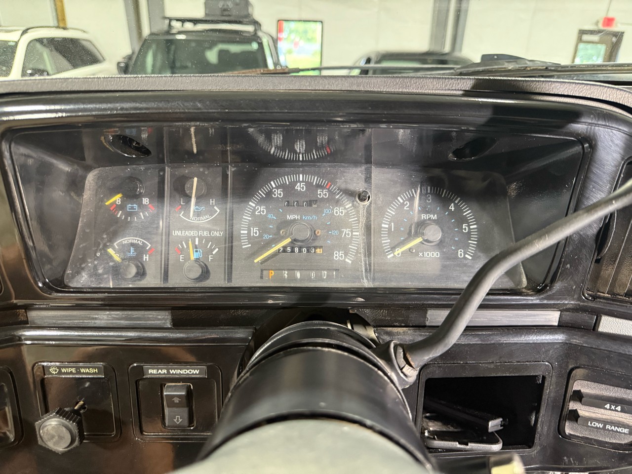 Ford-Bronco-1989-SUV-13