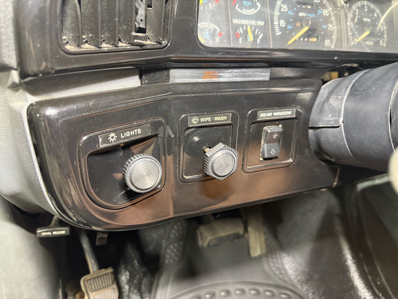 Ford-Bronco-1989-SUV-15