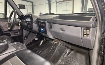 Ford-Bronco-1989-SUV-16