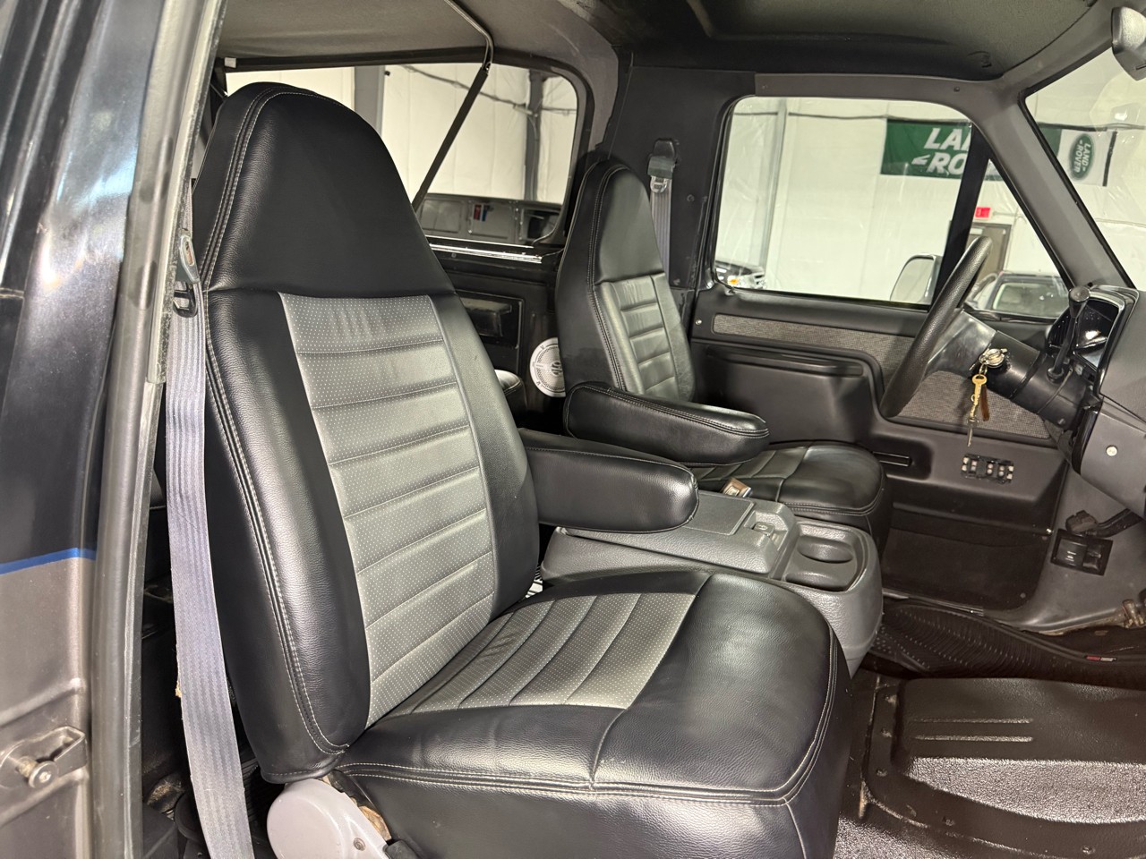 Ford-Bronco-1989-SUV-17