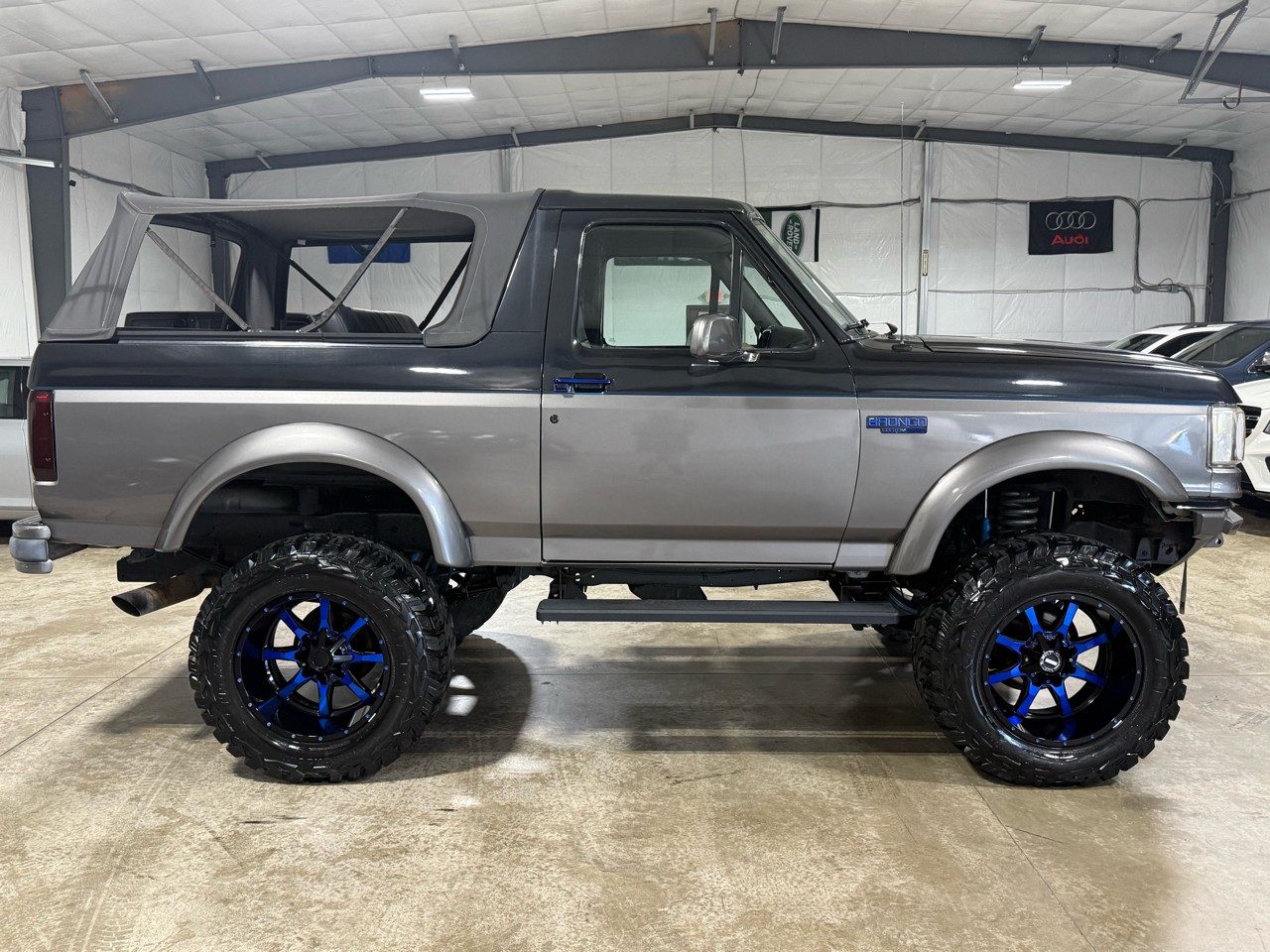 Ford-Bronco-1989-SUV-5