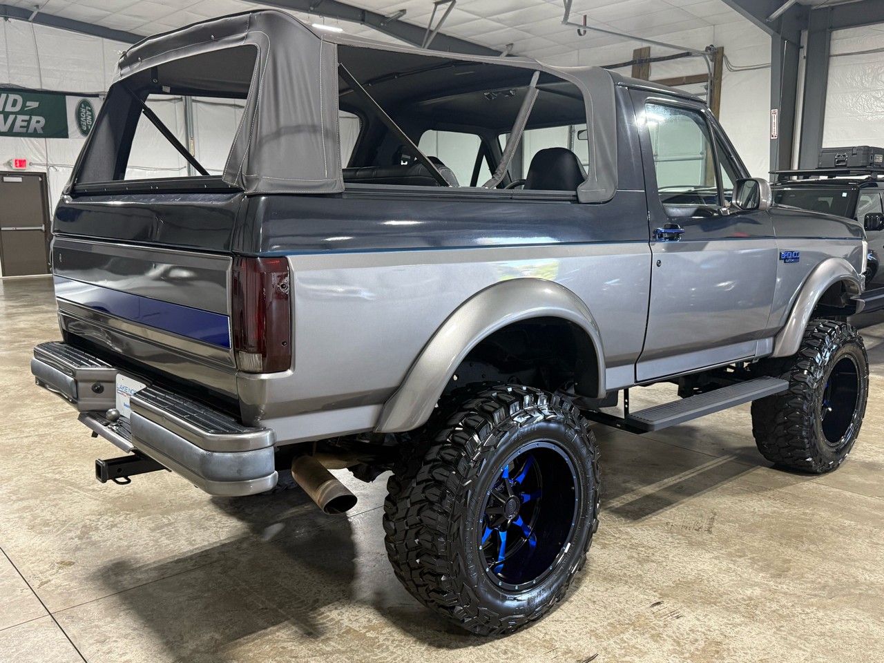 Ford-Bronco-1989-SUV-7