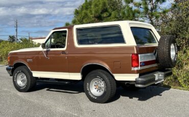 Ford-Bronco-1990-2