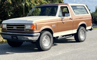 Ford-Bronco-1990