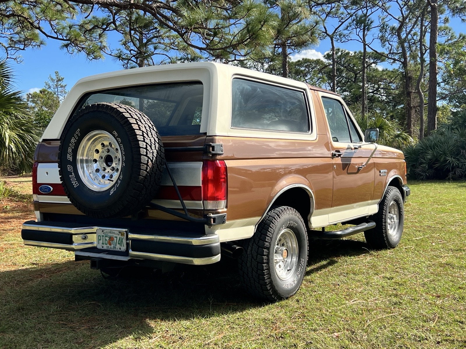 Ford-Bronco-1990-7