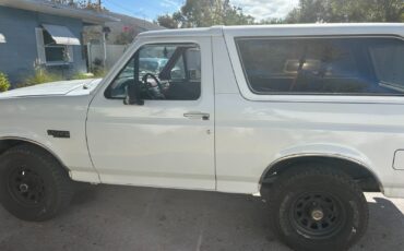 Ford-Bronco-1993-SUV-2
