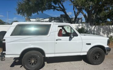 Ford-Bronco-1993-SUV-3