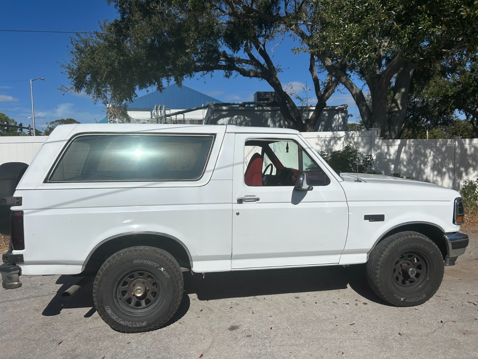 Ford-Bronco-1993-SUV-3